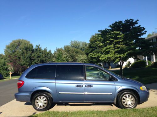 2007 chrysler town &amp; country -- touring special series for sale