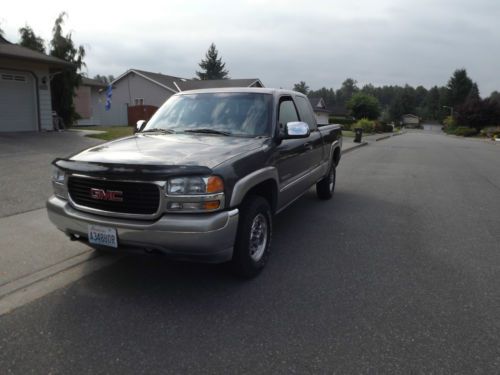2001 gmc sierra 2500 4x4 extra cab 6 1/2 foot bed same as chevy silvearo 3/4 ton