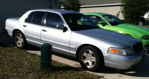 2001 ford crown victoria