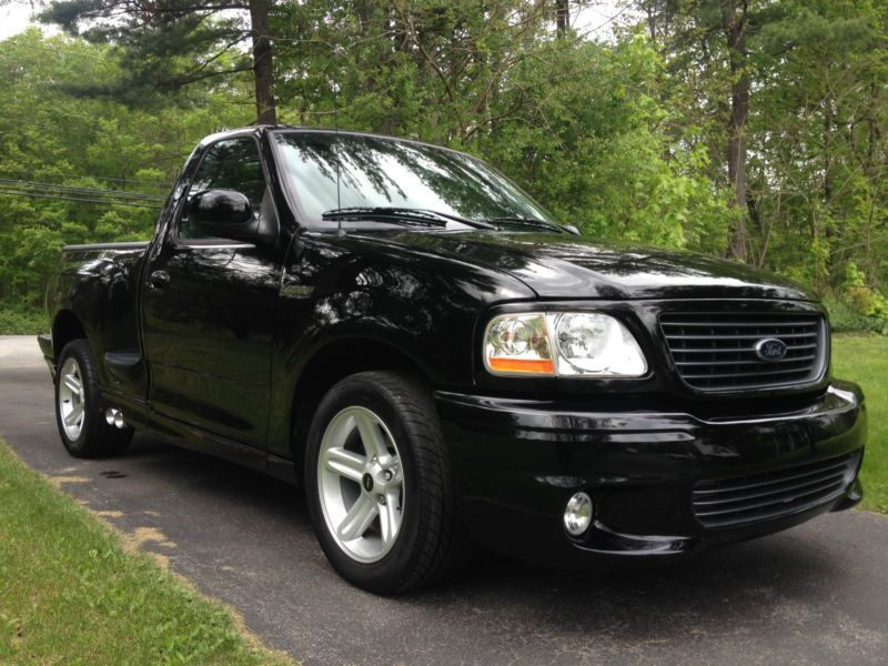 2004 ford f-150 heritage svt lightning