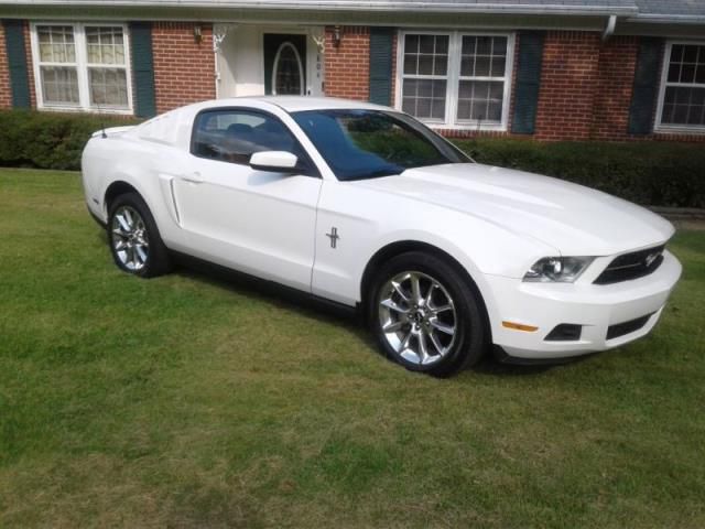 2010 ford mustang pony edition
