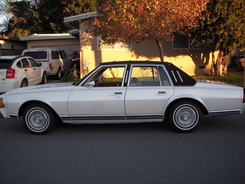 1978 chevrolet caprice classic sedan 4-door 5.0l