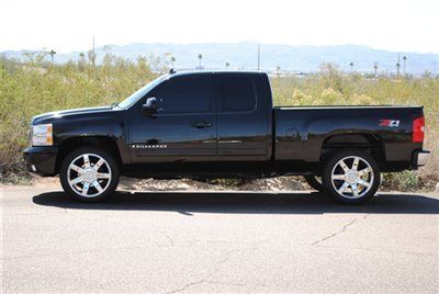 2007 chevy silverado 1500 ext-cab 4x4 ltz ....upgraded 22