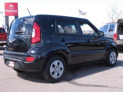 2012 kia soul base hatchback 4-door 1.6l