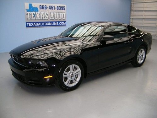 We finance!!!  2013 ford mustang v6 coupe auto tiptronic 17 rims xenon cd 1 own