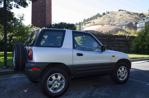 1997 toyota rav4 base sport utility 2-door 2.0l