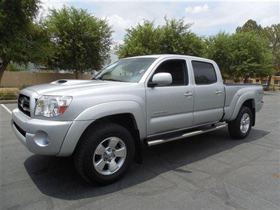 2006 trd with only  31000 miles,clean clean  clean