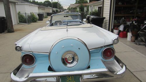 1959 Ford Galaxie convertible, image 4