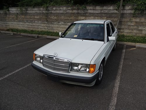 1992 mercedes-benz 190e 2.3l, white, auto trans, 167k miles, 4 door sedan