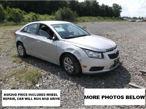 2013 chevrolet cruze 700 miles wow turbo best offer 4 door silver automatic