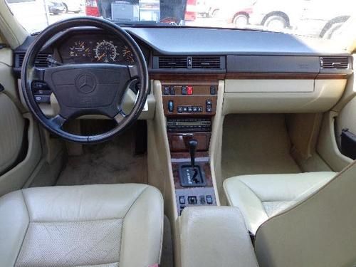1992 mercedes-benz 400e 4 door sedan