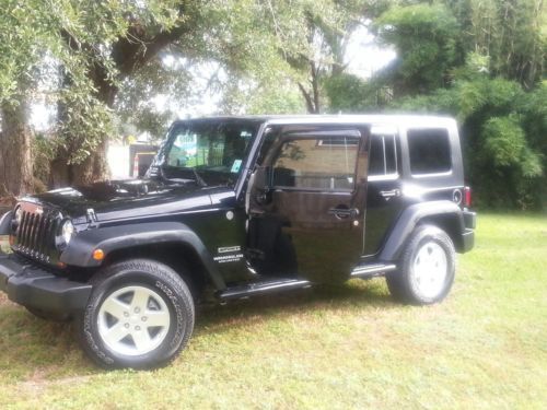 Black 2010 jeep wrangler unlimited 4 door power windows automatic