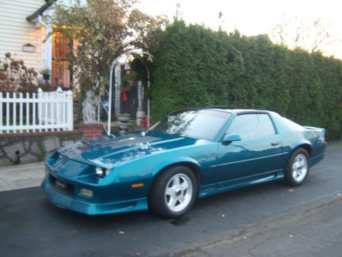 1991 chevrolet camaro teal color good condition 3.1l strong 305  very pretty