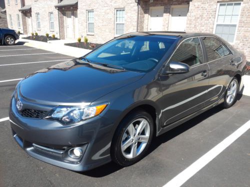 2012 camry se factory warranty you will not find a nicer one! only 16k miles!