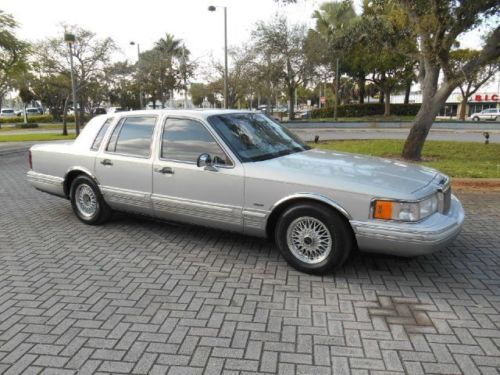 1991 classic luxury lincoln town car extra low miles antique no reserve