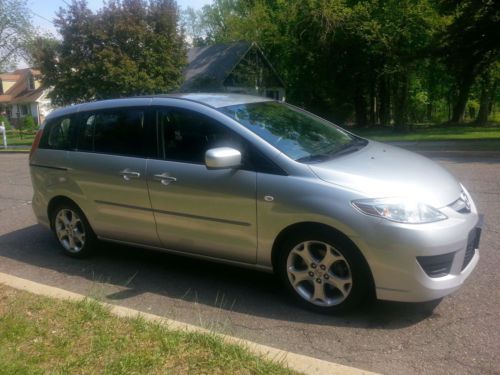 2009 mazda 5 *** 4-cylinder mini van **** great on gas *** 66,500 miles only !!!