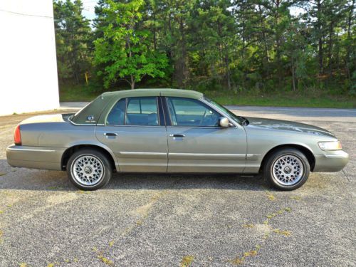 2000 mercury grand marquis gs ***no accidents***very low miles***no reserve***