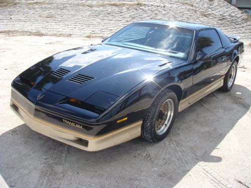 1986 pontiac trans am 50k miles no rust stunning condition must see