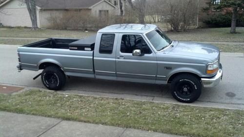1995 ford f-150 xlt extended cab pickup 2-door 5.0l 93 94 96 f250 60,000 miles!!