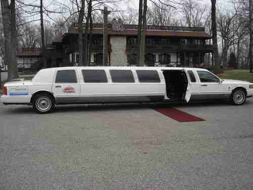 Buy used 1997 Lincoln Town Car Executive Limousine 5-Door ...