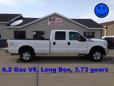 Crew cab, 6.2l 4x4,  long box, xlt, 18,000 miles, one owner, factory warranty,