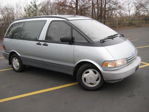 1993 toyota previa le 115k low miles 2.4l i4 mpi  auto 2xmoonroof 3rd row clean