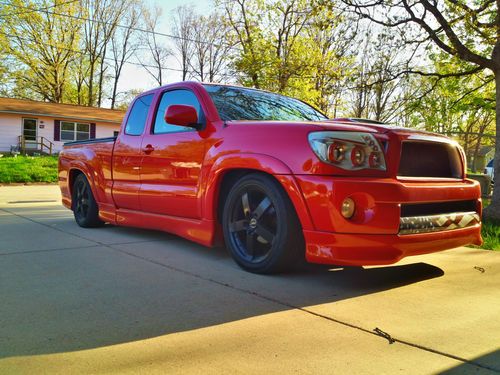 2005 toyota tacoma x-runner, full of extra goodies