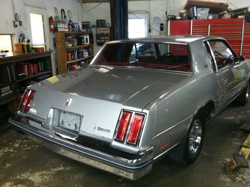 1979 oldsmobile cutlass supreme base coupe 2-door 4.3l