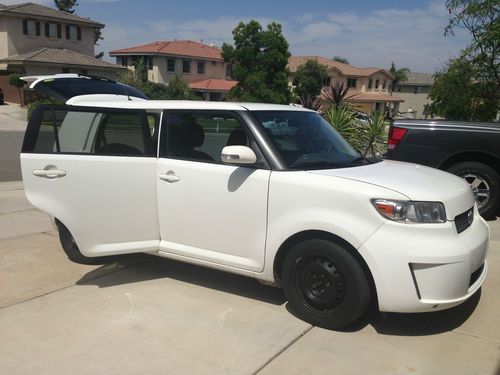 2008 scion xb white 73k original miles well maintained cd a/c adult-owned