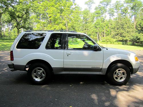 No reserve 2001 ford explorer sport with 4x4, moon roof and no reserve
