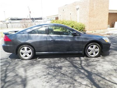 Two Door Honda Accord with leather CD Heated Seats cold ac, image 6