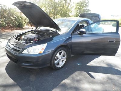 Two Door Honda Accord with leather CD Heated Seats cold ac, image 9