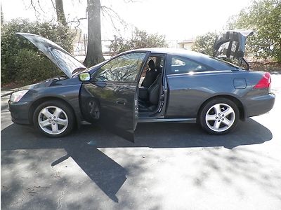 Two Door Honda Accord with leather CD Heated Seats cold ac, image 10