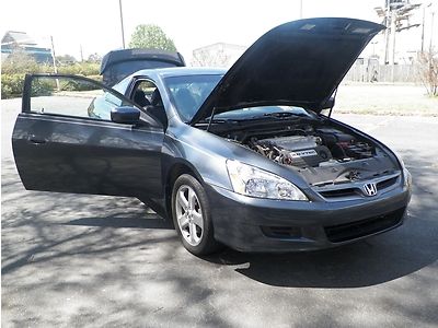 Two Door Honda Accord with leather CD Heated Seats cold ac, image 15