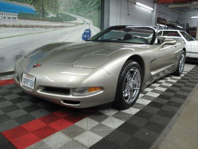 1998 corvette convertible..25k actual miles..like new..100% carfax certified !