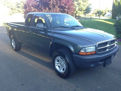 04 dodge dakota sxt 4x4 low 69k miles private owner v6 auto clean no reserve