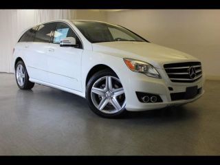 2011 mercedes-benz r350 4matic**clean carfax**1 owner**low miles**