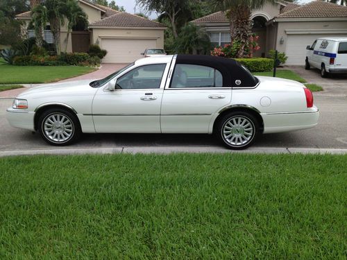 2004 lincoln town car ultimate 25070 miles