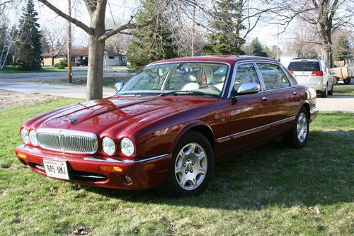 Jaguar xj8 2003 vanden plas burgundy $8500
