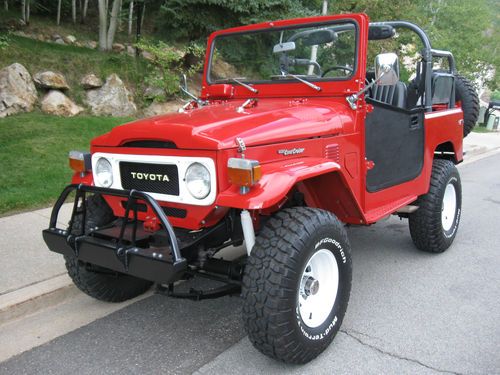 1979 toyota land cruiser fj40.  mint &amp; beautiful.