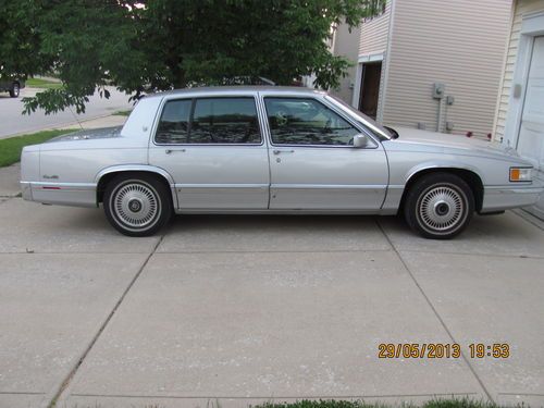 1993 cadillac deville base sedan 4-door 4.9l