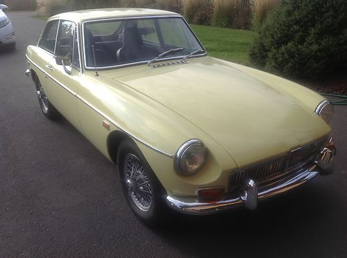 1969 mgb gt, mint condition. fully restored.