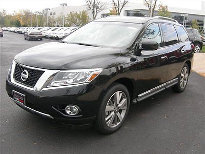Pre-owned 2013 pathfinder platinum 4x4, navigation, bose, tow, 9379 miles