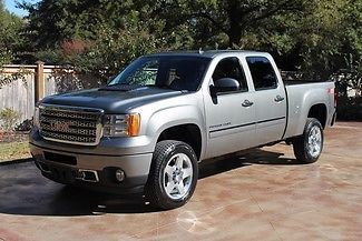 One owner  duramax diesel  navigation  moonroof  heated and cooled seats