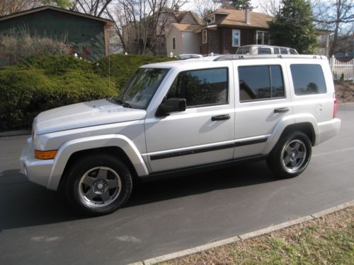 2006 jeep commander 3.7l v6 4x4 3rd row seats one owner no accidents