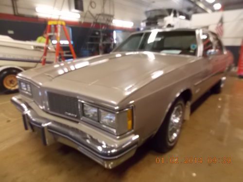 1984 oldsmobile delta eighty-eight t1239202