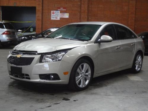2013 chevrolet cruze ltz damaged salvaged fixer runs!! nice color must see!!