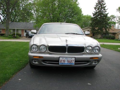 1999 jaguar xj8 base sedan 4-door 4.0l