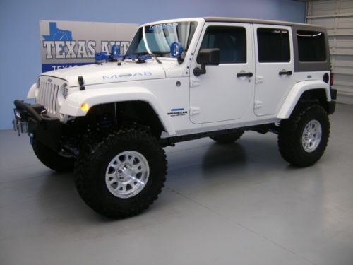 We finance! 2014 jeep wrangler unlimited moab 4x4 hard top lift 7xx m texas auto