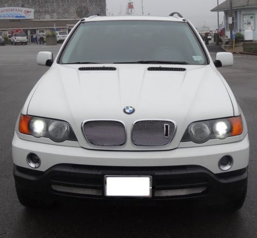 Bmw x5 3.0i, sports suv, not mercedes, range rover , acura or audi.